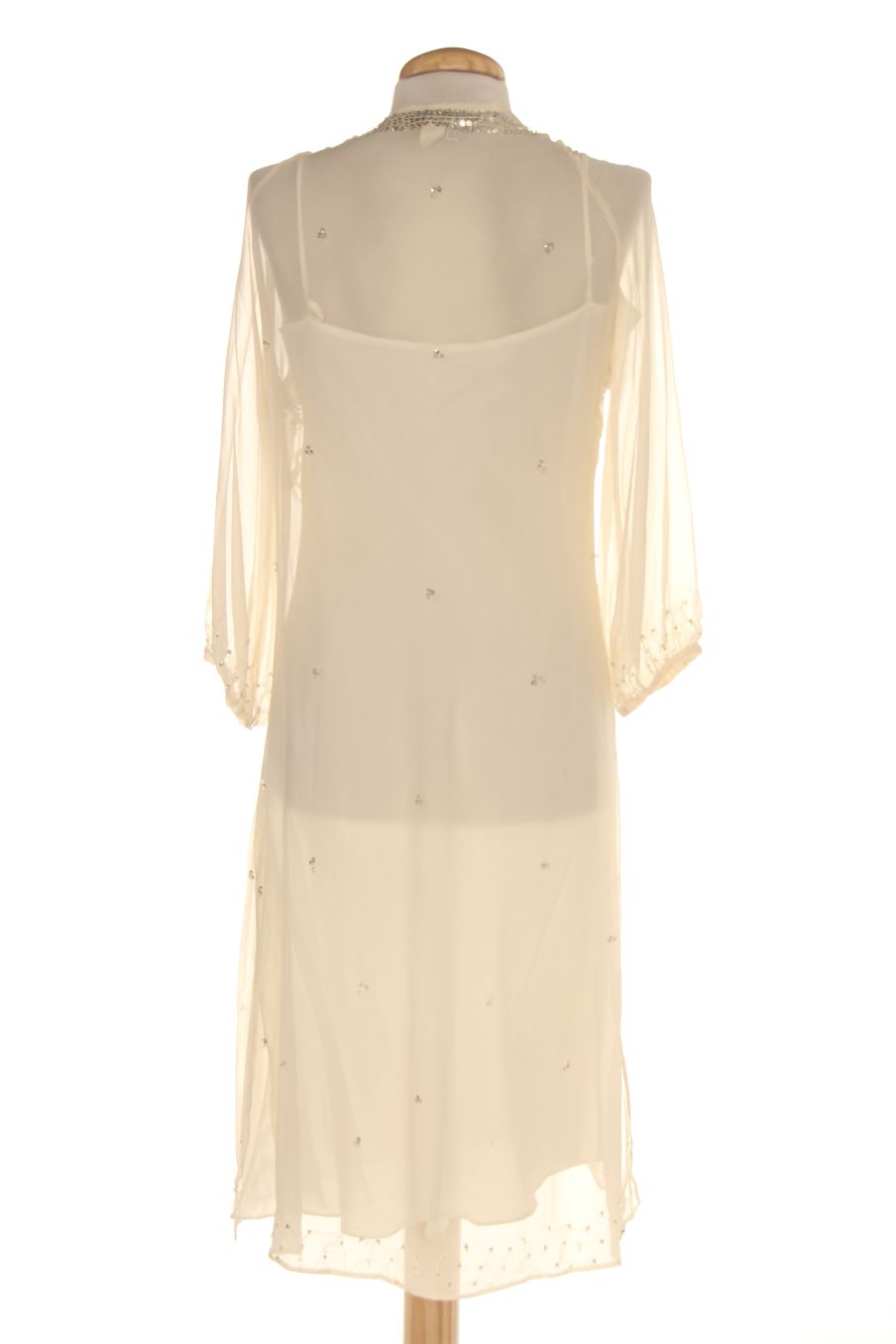 Robe Zara de la taille M, de couleur beige de soie