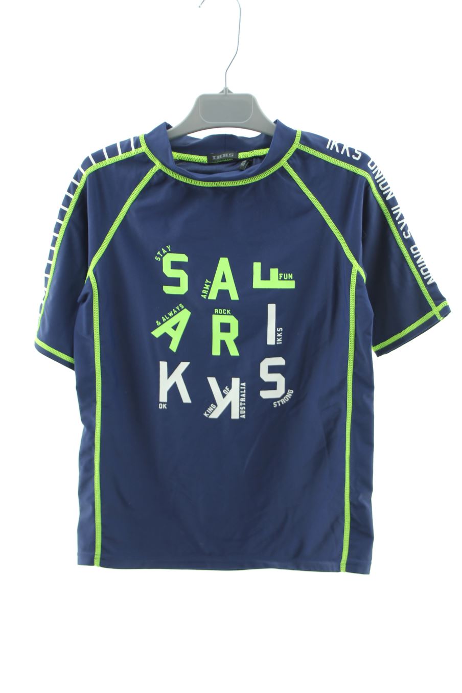 T-shirt Ikks de la taille 10 ans de seconde main
