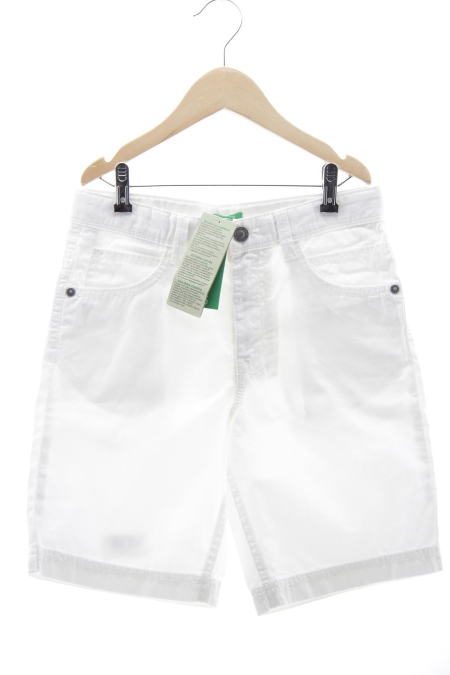 Pantalón corto de Benetton de la talla 7 años con etiqueta