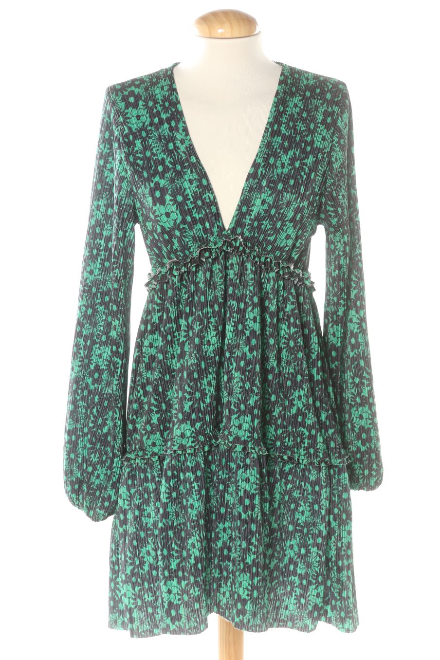 Vestido casual de Zara de la talla M, de color flores