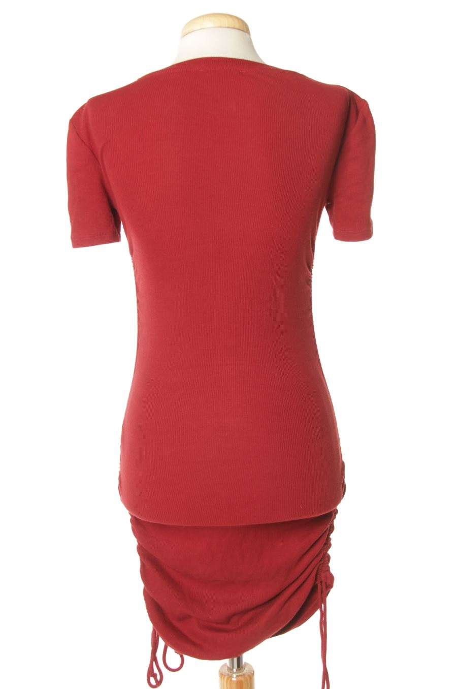 Vestido casual de Zara de la talla S, de color rojo