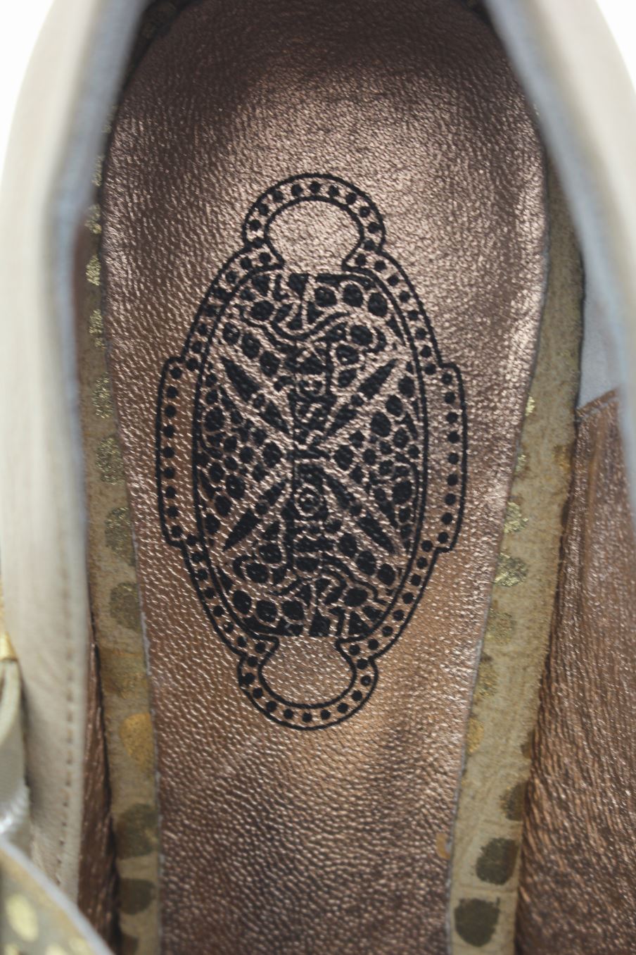 Zapatos de tacon de Kesslord de la talla 39, de color beige de
