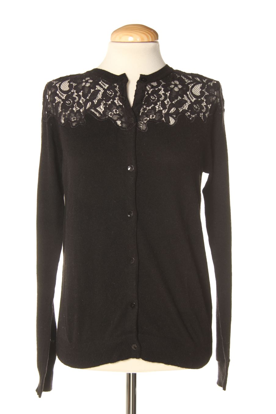 Chaqueta de Zara de la talla M, de color negro