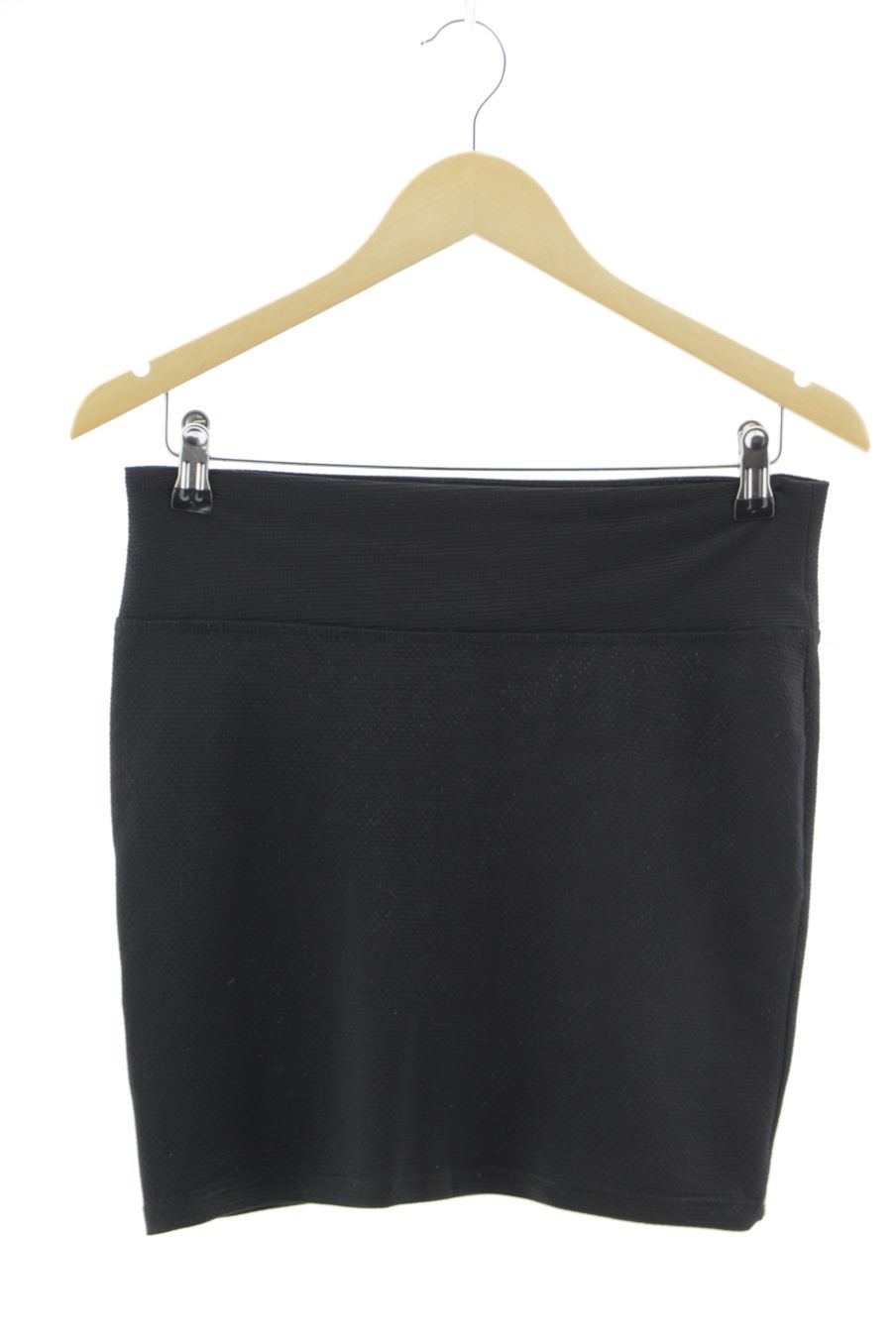 Falda de Clockhouse (C&A) de la talla 38, de color negro