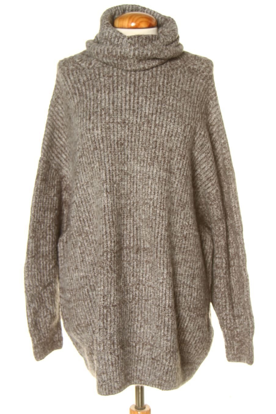Pull Zara de la taille L, de couleur gris