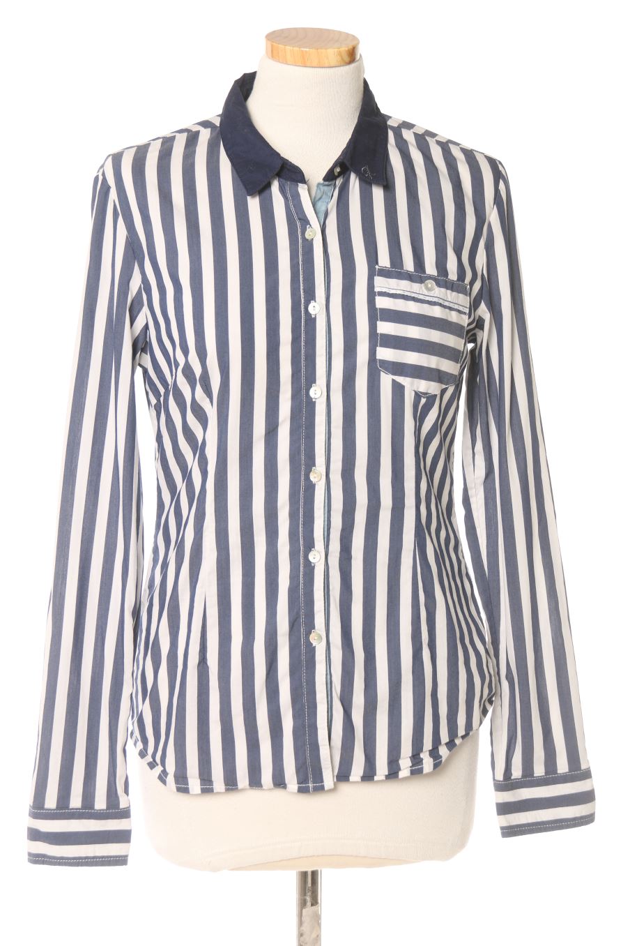 Chemise Kaporal de la taille S, de couleur rayures
