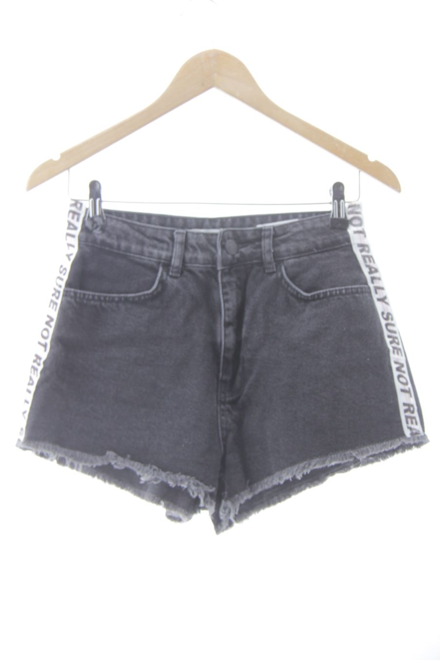 Kurze Hose von Bershka Größe 36, Farbe Schwarz, aus Jeanskleidung für