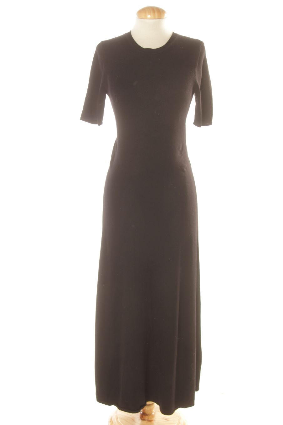 Robe casual H&M de la taille S, de couleur noir