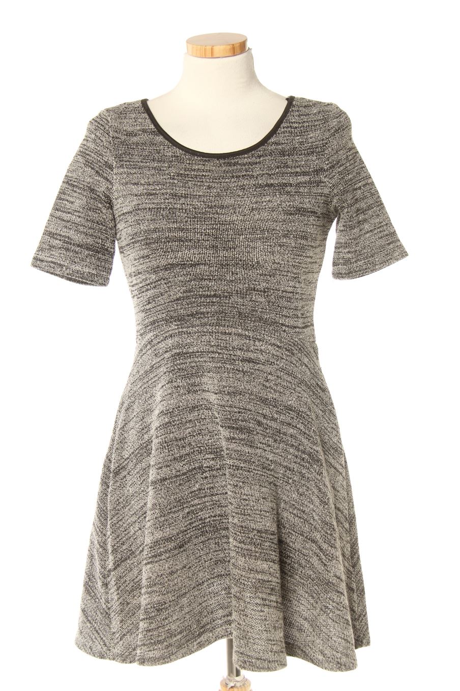 Vestido casual de H&M de la talla 36, de color estampado