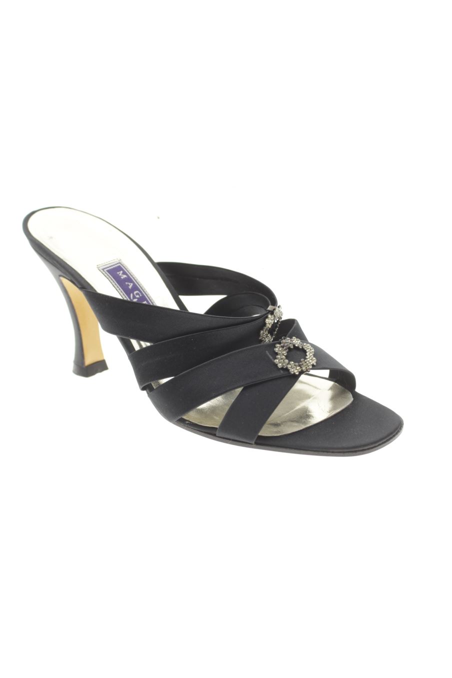 Sandalias tacon de Magrit de la talla 38, de color negro de