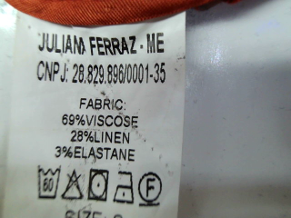 Pantalones cortos de DIVNI Sao Paulo de la talla S, de color rojo