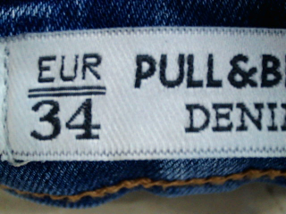 Jeans Pull & Bear de la taille 34, de couleur bleu de denim