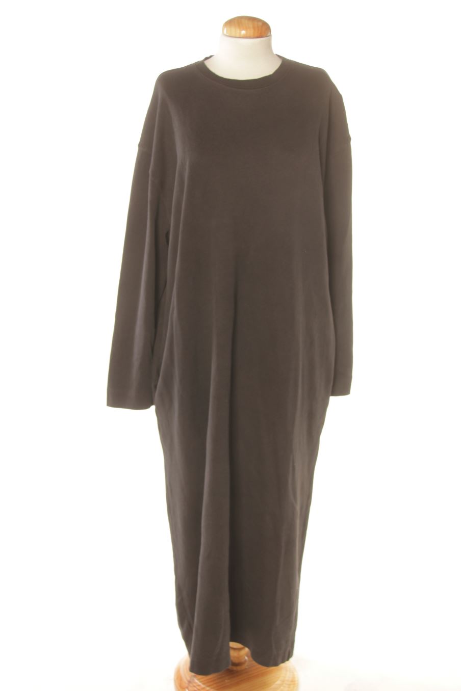 Vestido casual de Zara de la talla M, de color negro