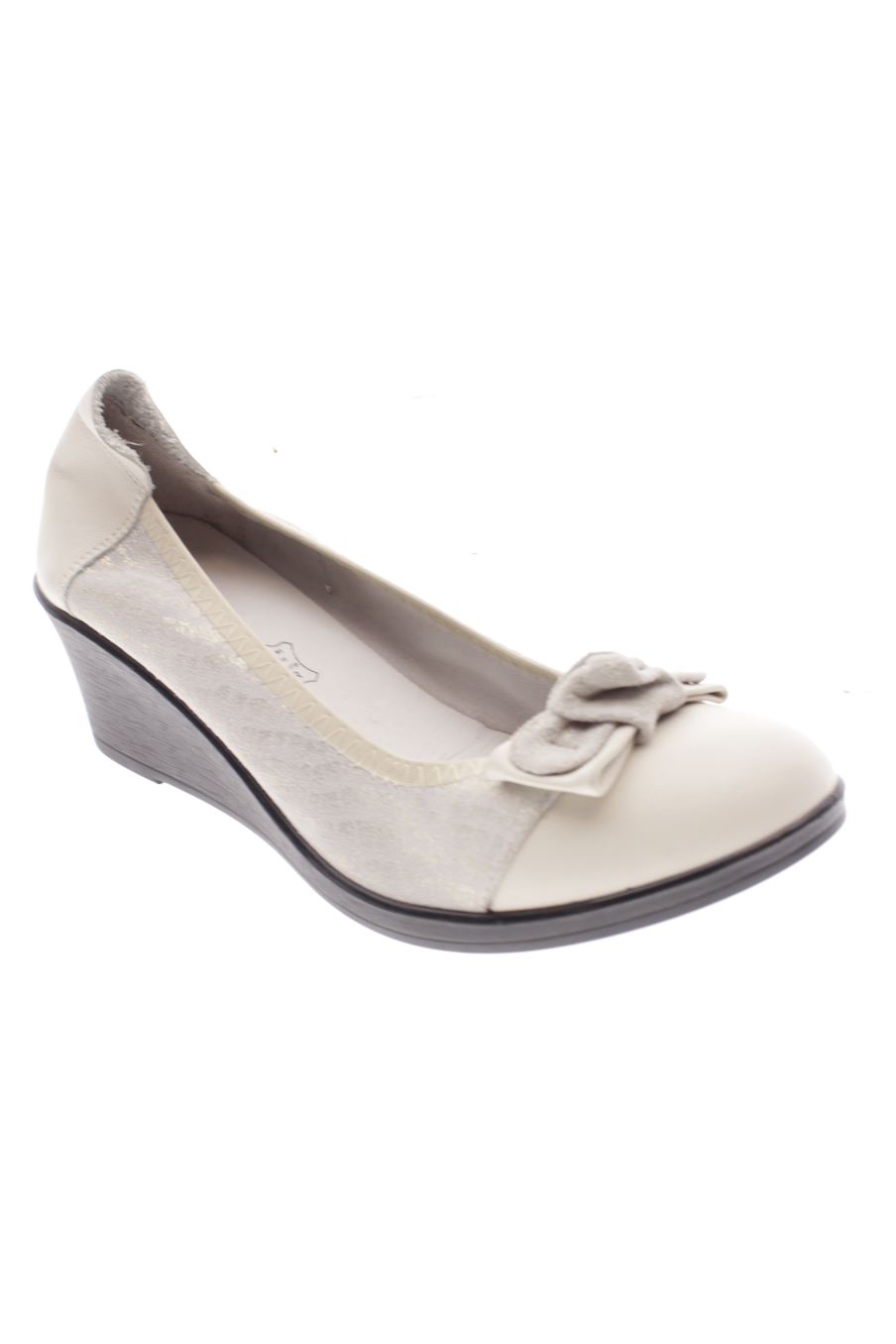 Zapatos de tacon de inéa  de la talla 39, de color gris de