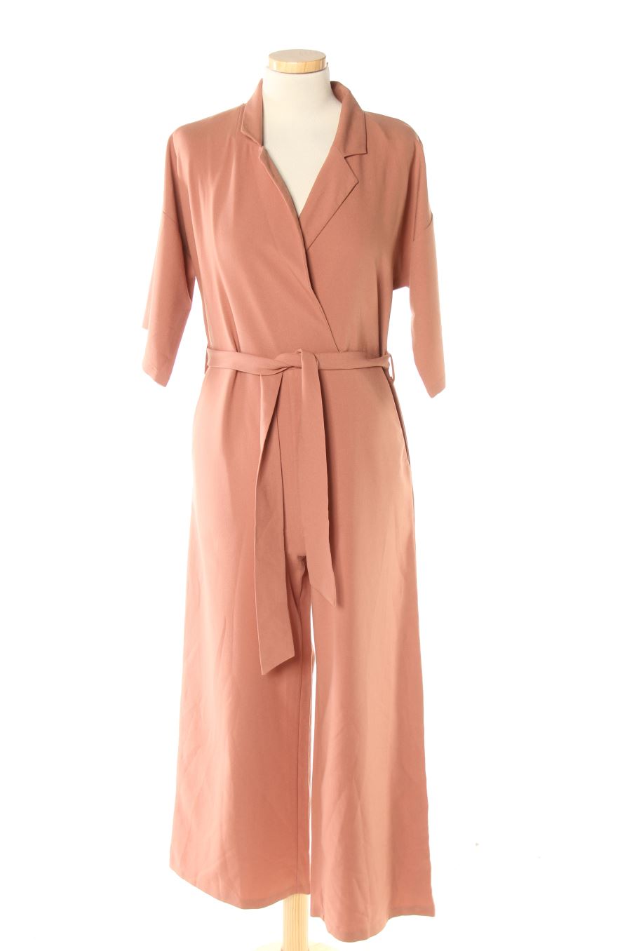 Mono de ASOS de la talla 36, de color rosa
