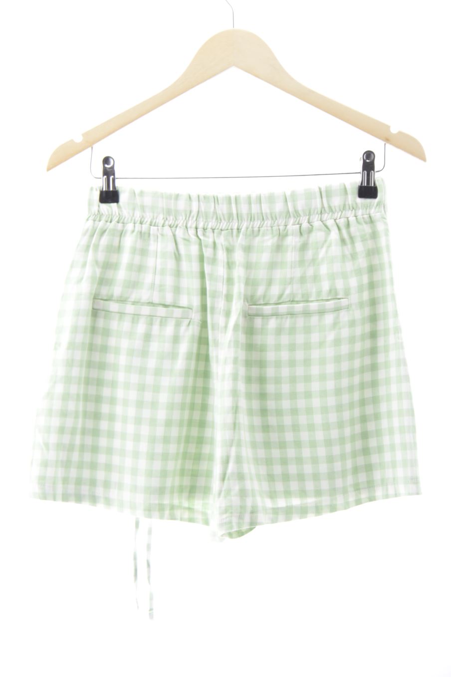 Pantalón corto de Bershka de la talla 38, de color cuadros