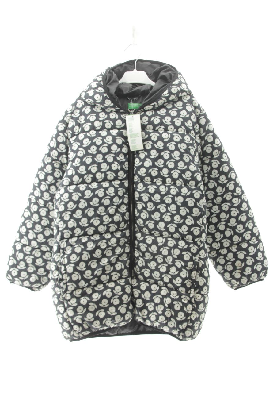 Manteau Benetton de la taille 12 ans avec une étiquette