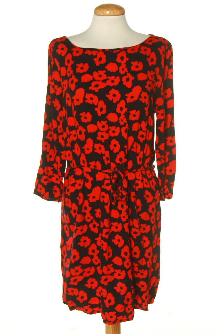 Robe casual justfab de la taille M, de couleur fleurs