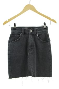 Aufwändiger Rock XS Pull & Bear, Foto 1 von 2