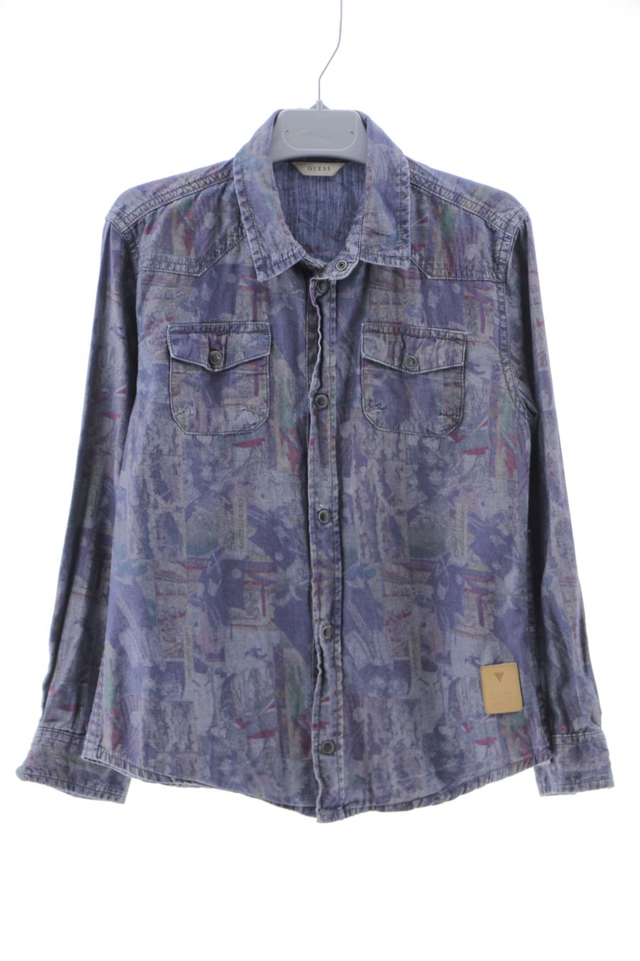 Chemise manches longues Guess de la taille 7 ans de seconde main