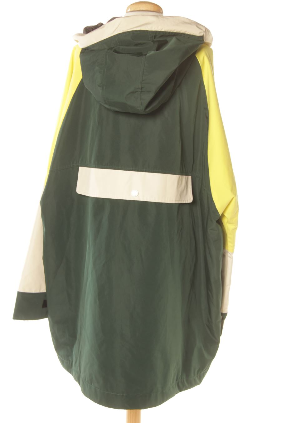 Abrigo de Adolfo Dominguez de la talla L, de color estampado
