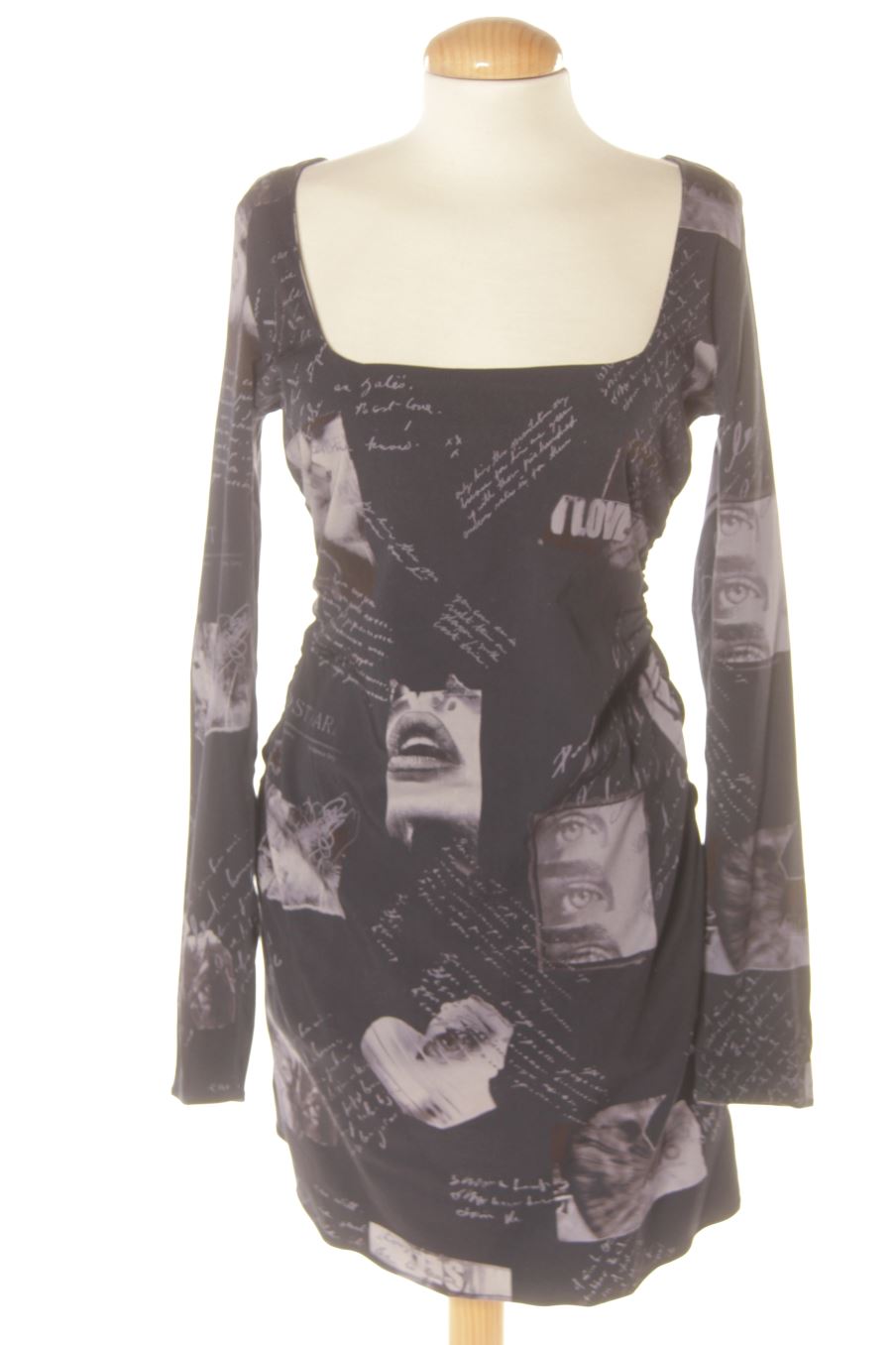 Robe casual Desigual de la taille M, de couleur imprimés
