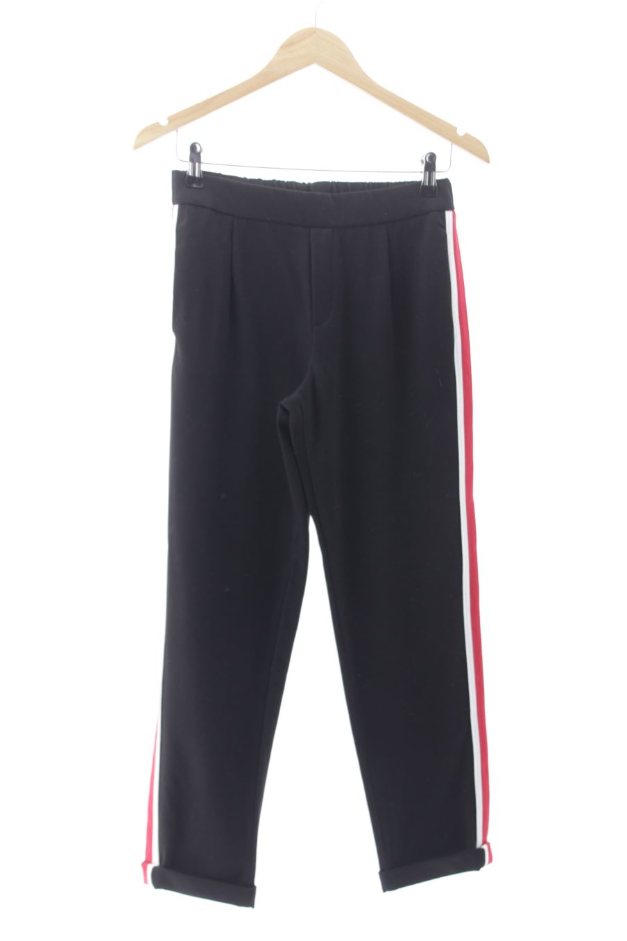 Pantalón de trf (ZARA) de la talla XS, de color negro