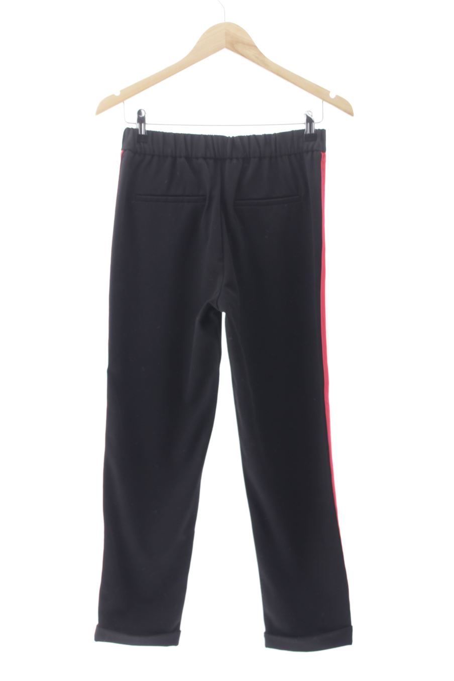 Pantalón de trf (ZARA) de la talla XS, de color negro