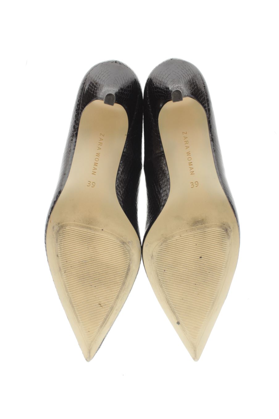 Zapatos de tacon de Zara de la talla 39, de color negro de