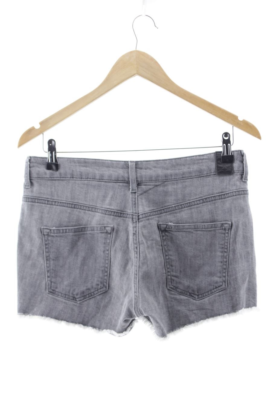 Kurze Hose von Mango Größe 38, Farbe Grau, aus Jeanskleidung für