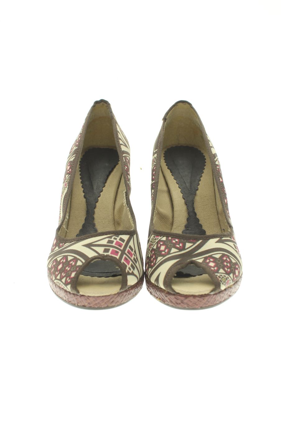 Plataformas de Bershka de la talla 38, de color estampado de