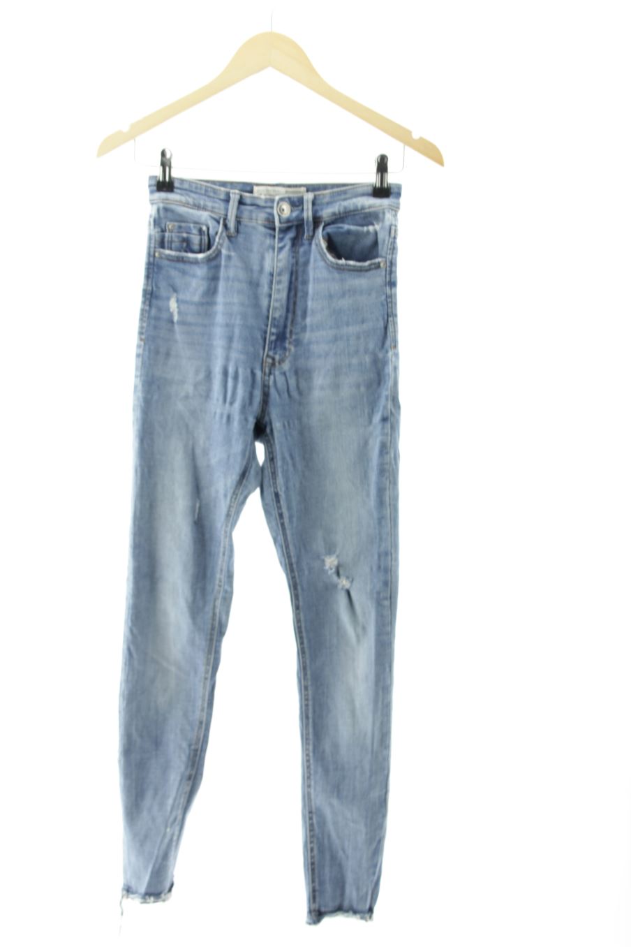 Jeans Stradivarius de la taille 36, de couleur bleu de denim