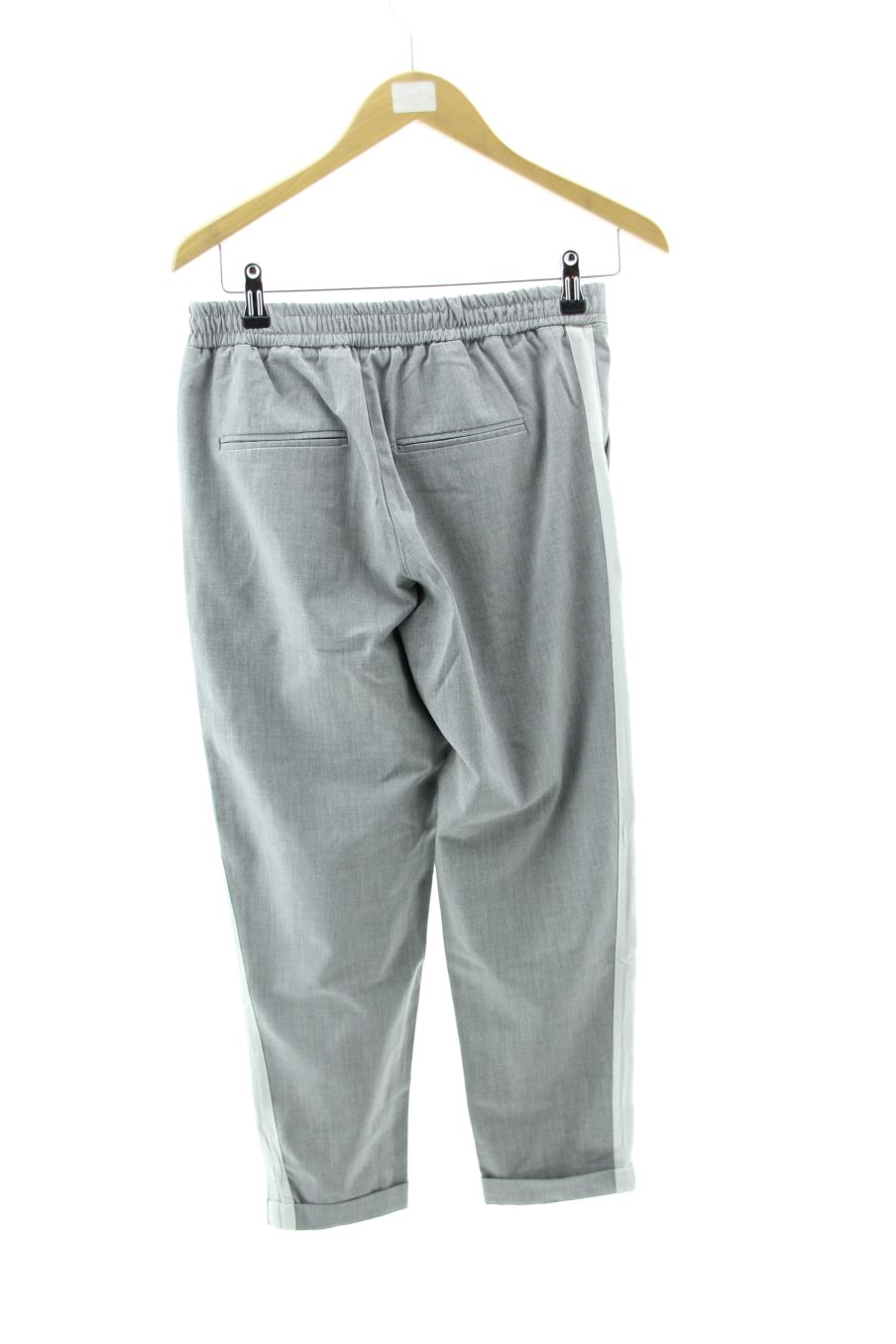 Pantalon Pull & Bear de la taille S, de couleur gris