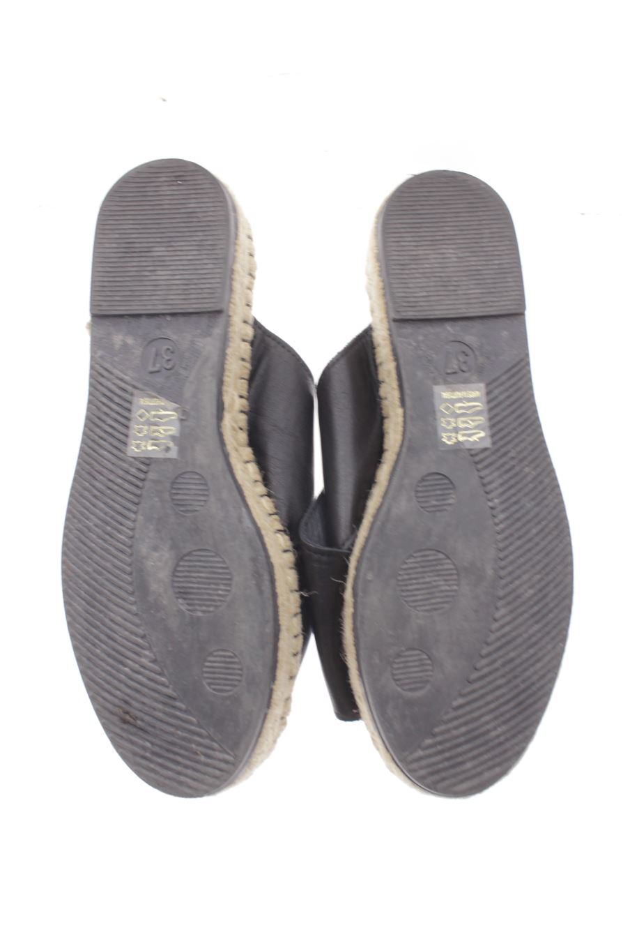 Sandalias planas de zilian de la talla 37, de color negro de