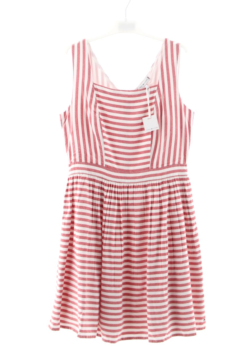 Robe Tommy Hilfiger de la taille 16 ans avec une étiquette