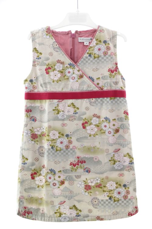 Aufwändiges Kleid