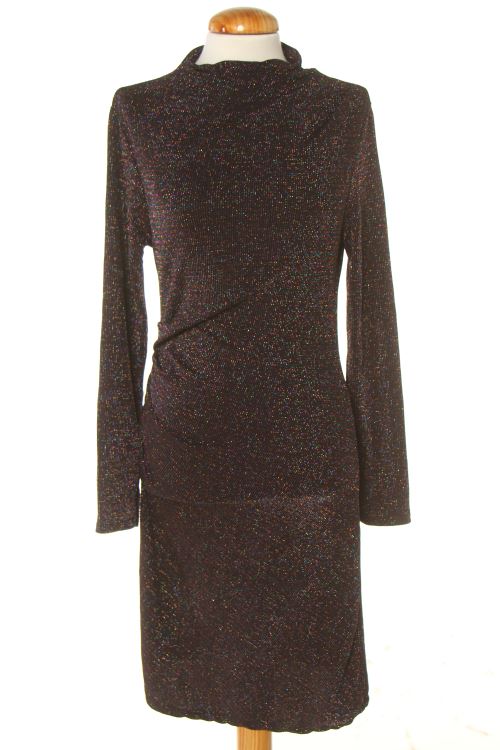 Aufwändiges Kleid