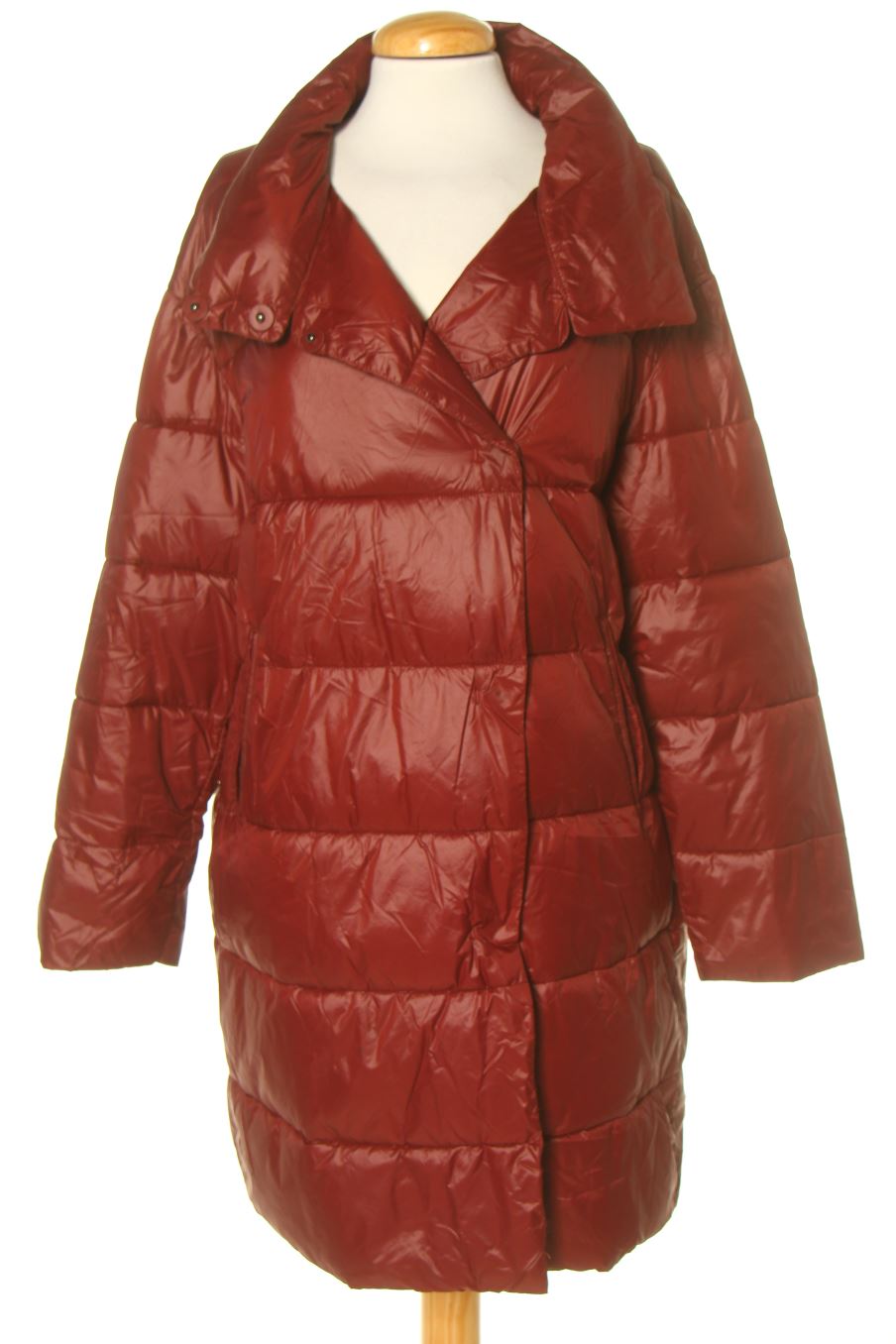 Manteau Adolfo Dominguez de la taille 36, de couleur bordeaux