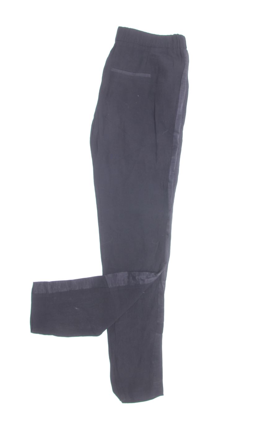 Pantalon Reiko de la taille M, de couleur noir