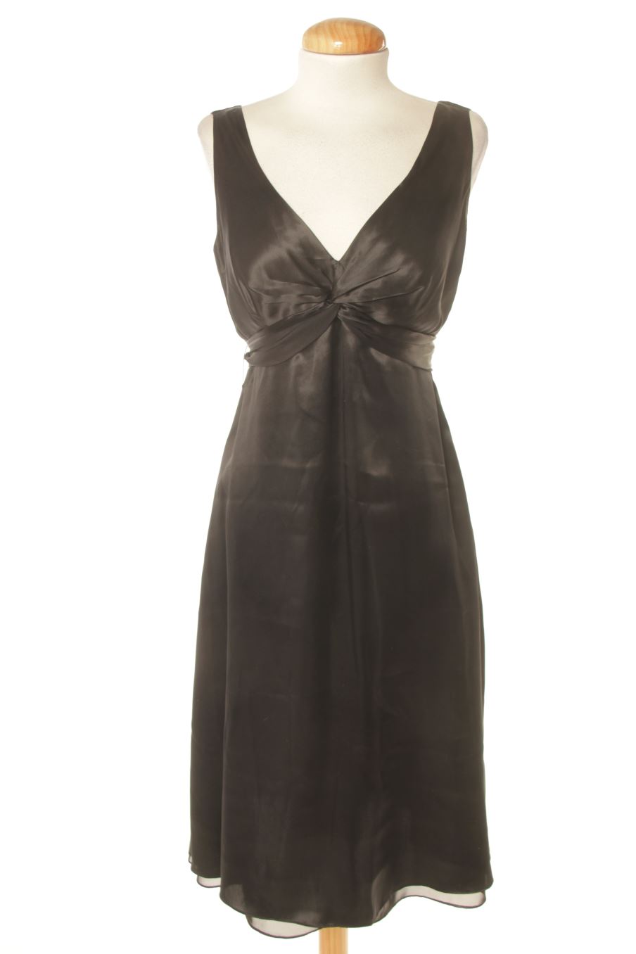 Vestido elegante de Zara de la talla M, de color negro de seda