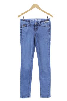 Jeans 38 TTD, photo 1 sur 2