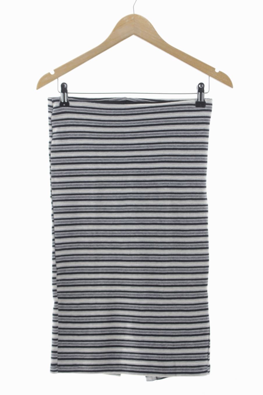 Jupe Stradivarius de la taille M, de couleur rayures