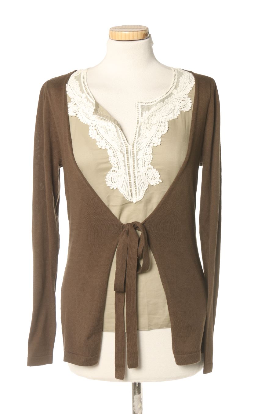Pull Amitié de la taille 38, de couleur vert