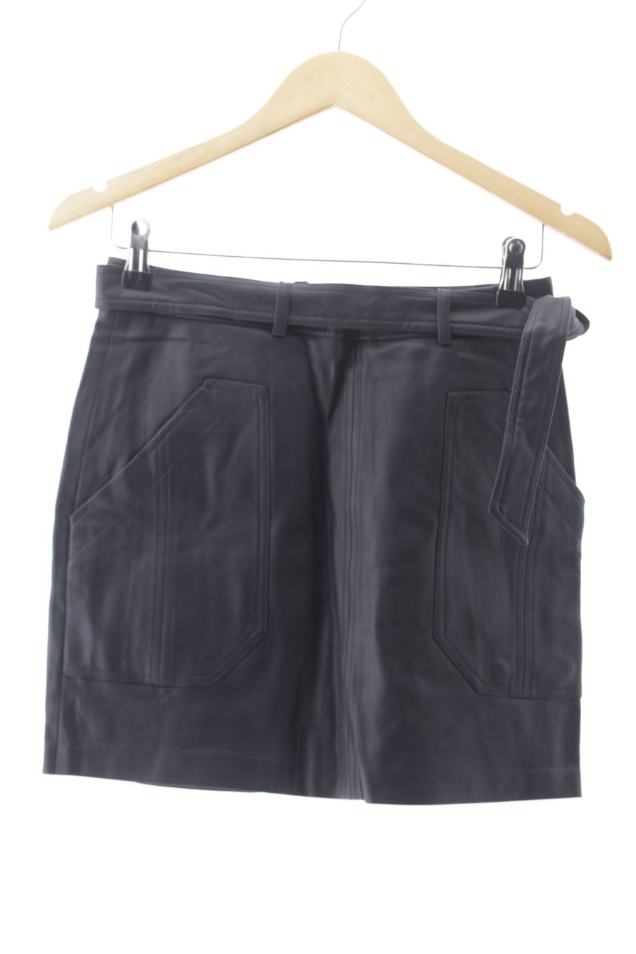 Jupe Pull & Bear de la taille M, de couleur noir de synthétique