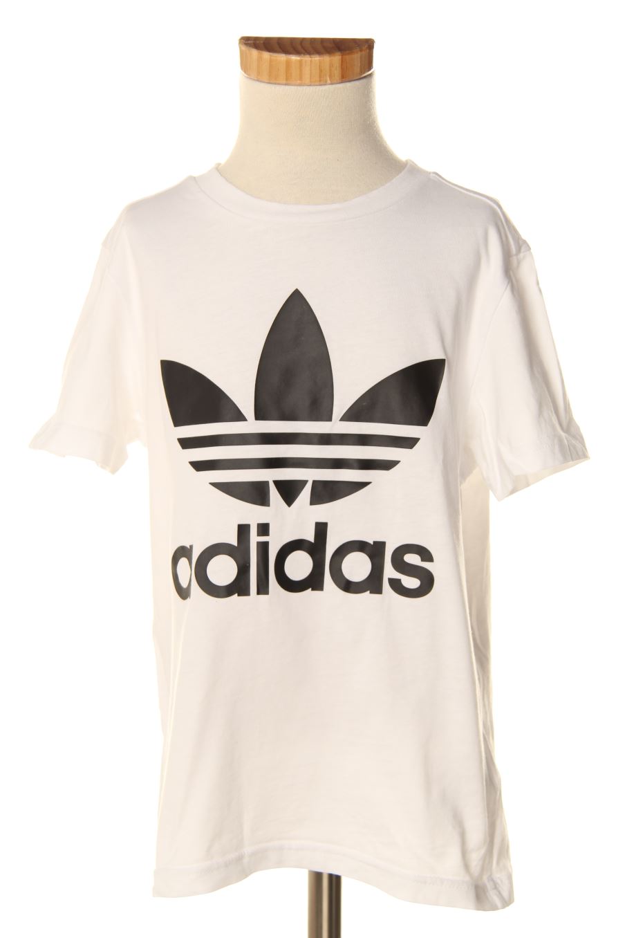 T-shirt Adidas de la taille 6 ans de seconde main
