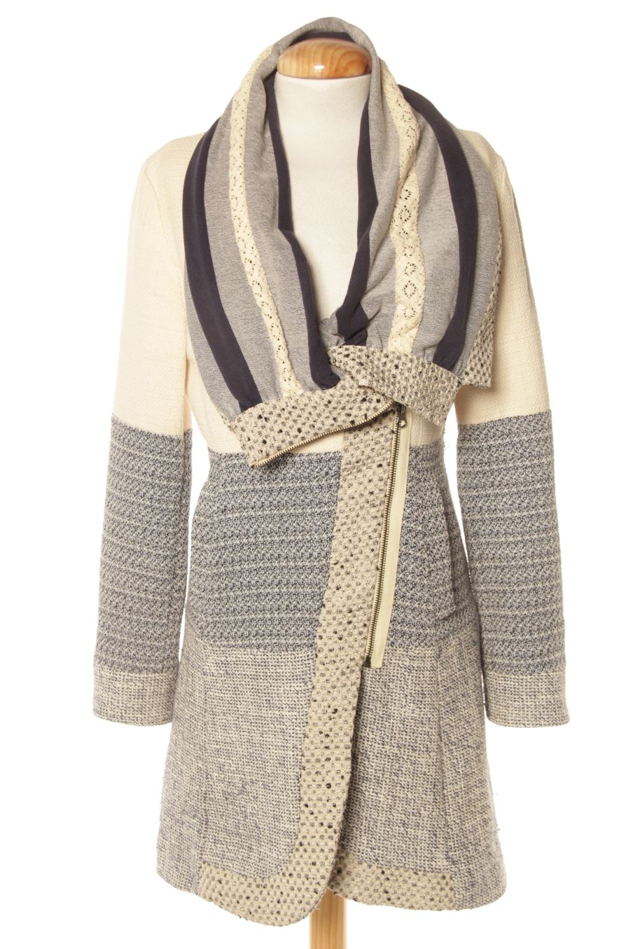 Manteau Desigual de la taille 36, de couleur imprimés