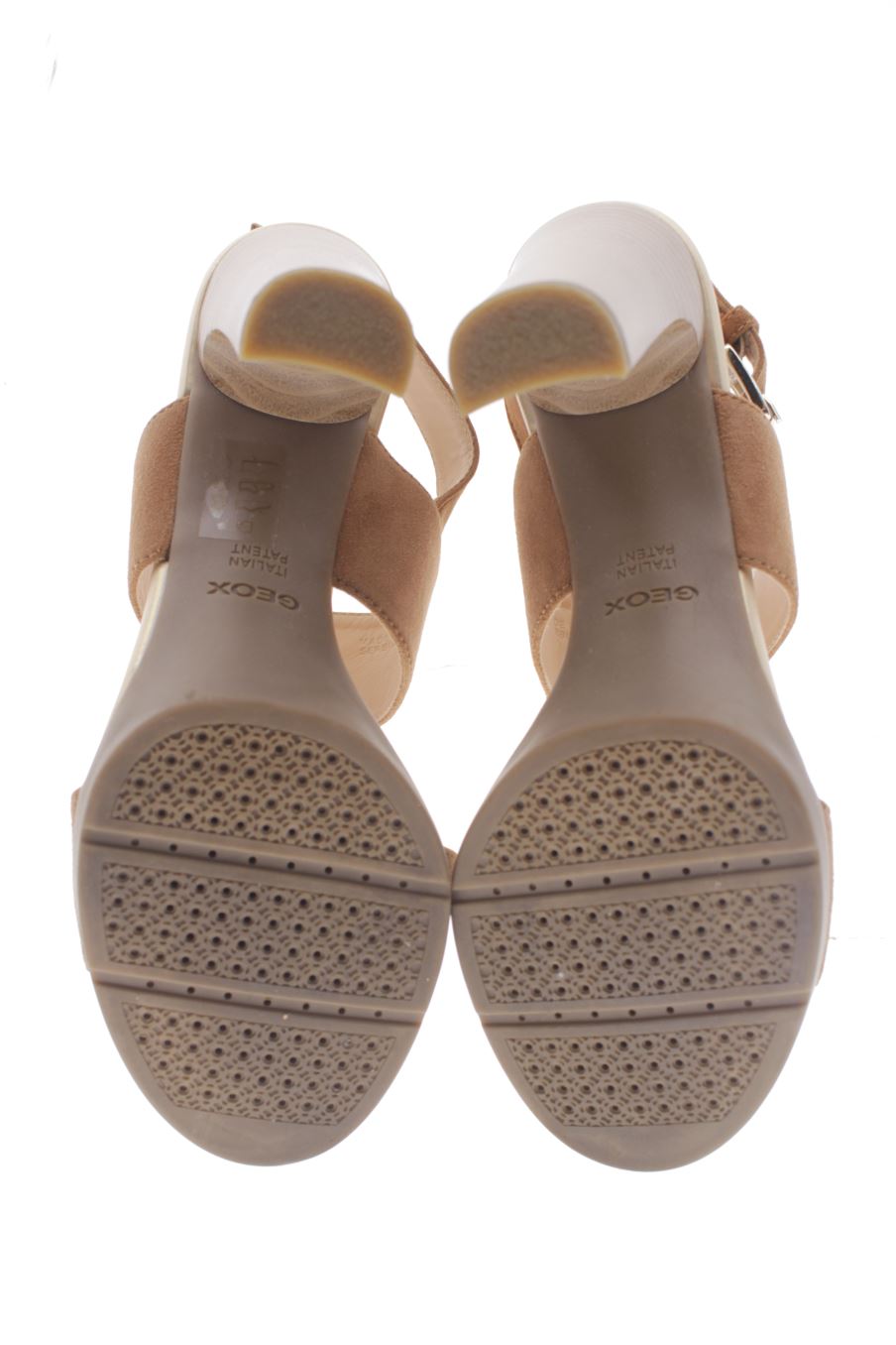 Sandalias tacon de Geox de la talla 40, de color marrón de