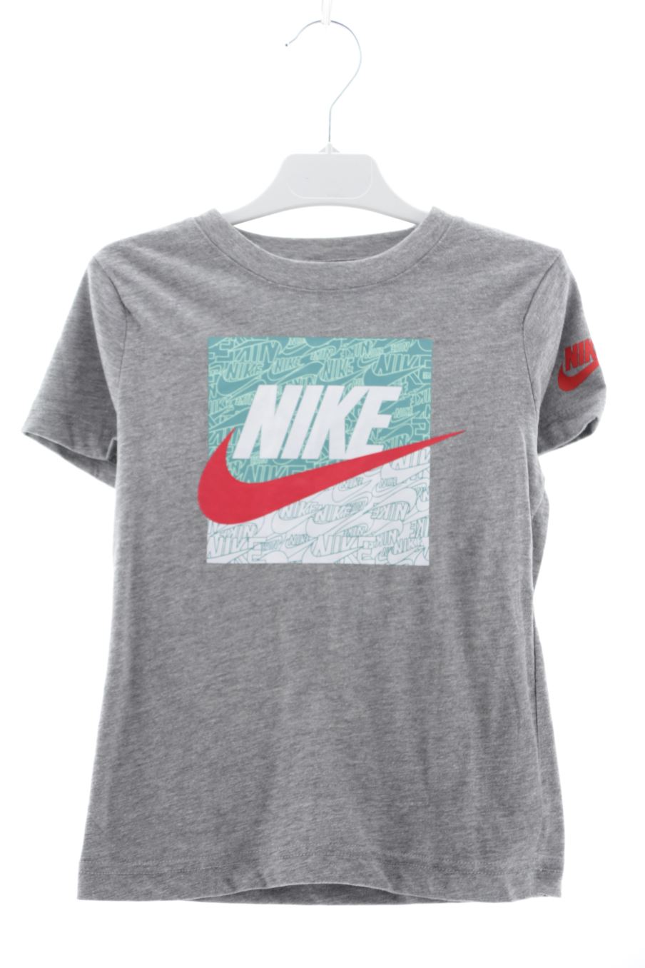 T-shirt Nike de la taille 4 ans de seconde main