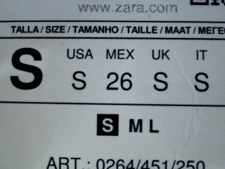 Shorts Zara de la taille S, de couleur blanc