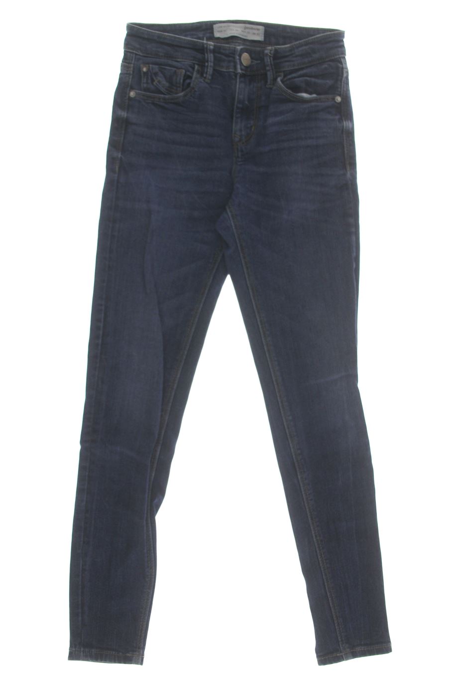 Jeans Stradivarius de la taille 32, de couleur bleu de denim